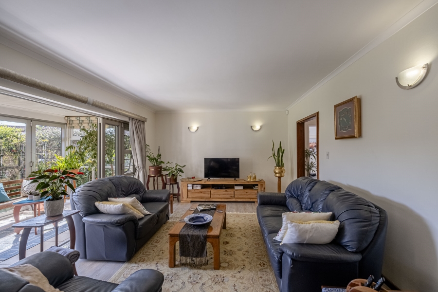 4 Bedroom Property for Sale in Summerstrand Eastern Cape
